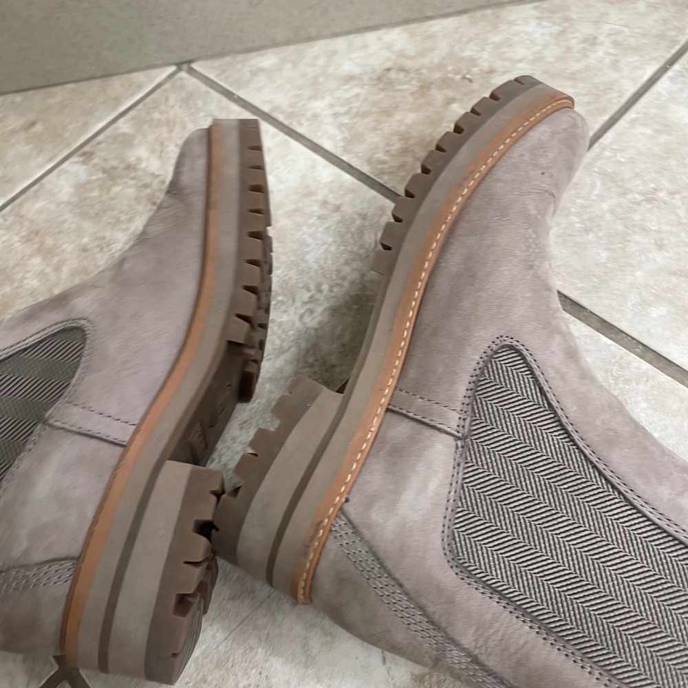 Timberland Courmayeur Valley Chelsea Boots Taupe Grey Nubuck Leather Womens 8.5 - Picture 7 of 11